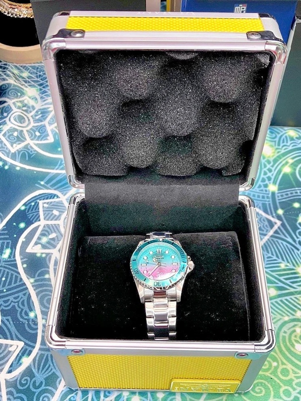 Women’s Invicta Pro Diver Watch 50947 | Aqua Pink Gradient | New in Case